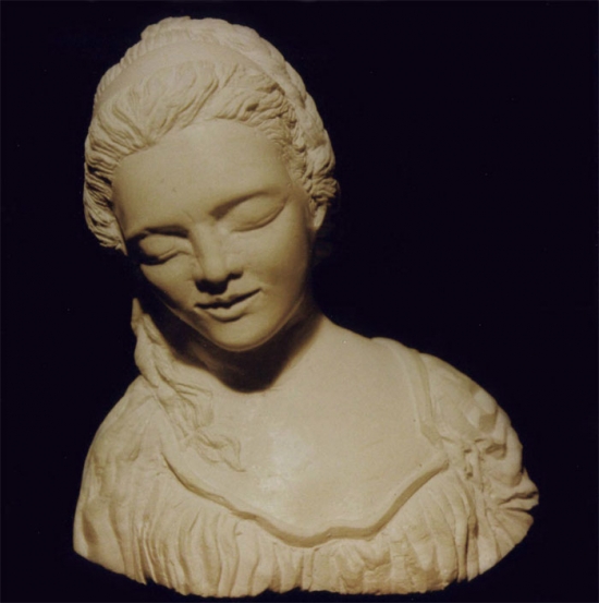 Exterior, Bust