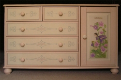 Chest of drawers